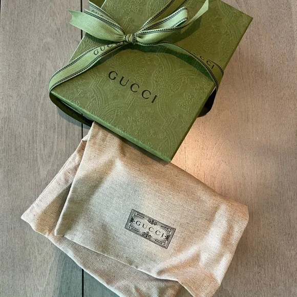 Gucci Black and Gray Women's Wallet - Picture 3 of 9